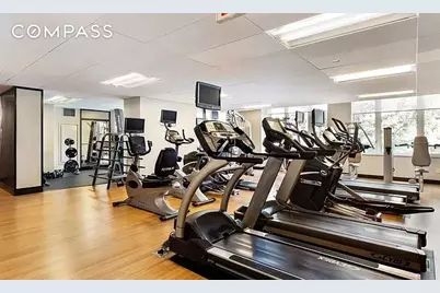 250 E 53rd Street #2702, New York, NY 10022 - Photo 9