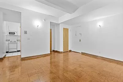 132 E 45th Street #4i, New York, NY 10017 - Photo 3