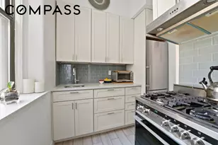 205 W 54th St, New York City, NY 10019 - Photo 3