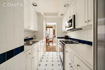 30 E 62nd Street #4A, New York, NY 10065 - Photo 5