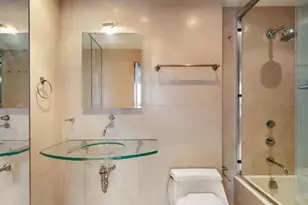 110 E 71st St, New York City, NY 10021 - Photo 9