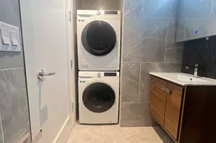 356 W 48th St, New York, NY 10036 - Photo 9