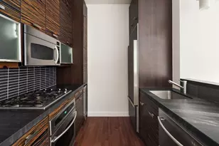 101 W 24th St, New York, NY 10011 - Photo 3