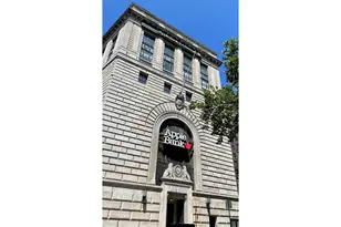 2112 Broadway, New York, NY 10023 - Photo 11