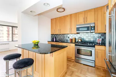 420 E 55th Street #11F, New York City, NY 10022 - Photo 7