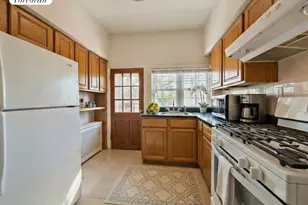 104 Minna St, New York City, NY 11218 - Photo 5