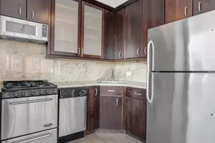 200 E 61st St, New York City, NY 10065 - Photo 5