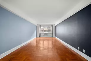 315 E 69th St, New York, NY 10021 - Photo 3