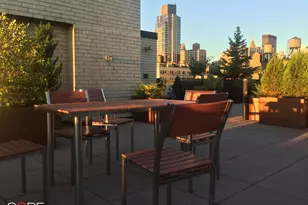 201 W 21st St, New York, NY 10011 - Photo 7