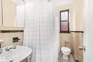 512 Kappock St, New York City, NY 00000 - Photo 7