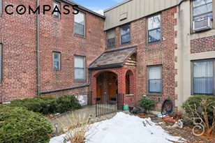 78-15 19th Dr, New York City, NY 11370 - Photo 17