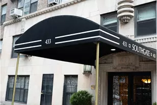 433 E 51st St, New York City, NY 10022 - Photo 9