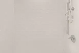 221 E 48th St, New York, NY 10017 - Photo 11