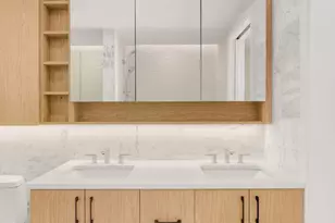 221 E 48th St, New York, NY 10017 - Photo 13