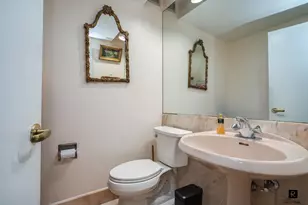 7 Gramercy Park W, New York City, NY 10003 - Photo 9