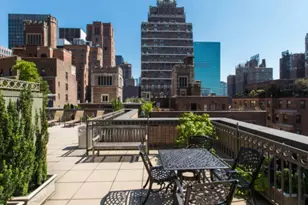 305 E 40th St, New York City, NY 10016 - Photo 11