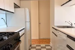 500 W 43rd St, New York City, NY 10036 - Photo 9