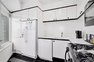 150 W 56th St, New York City, NY 10019 - Photo 3
