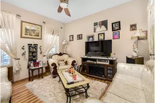315 E 28th St, New York City, NY 11226 - Photo 3