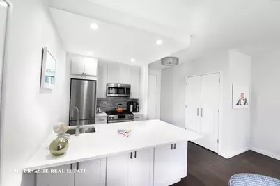 188 E 64th Street #903, New York City, NY 10065 - Photo 5