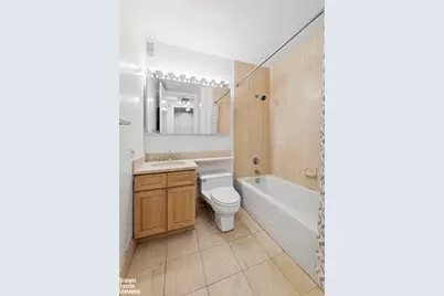 300 Albany Street #2D, New York City, NY 10280 - Photo 5
