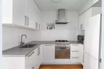 60 E 9th Street #304, New York City, NY 10003 - Photo 5