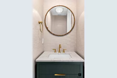 490 Irving Avenue, New York City, NY 11237 - Photo 19