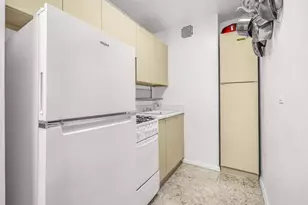 245 E 24th St, New York, NY 10010 - Photo 5