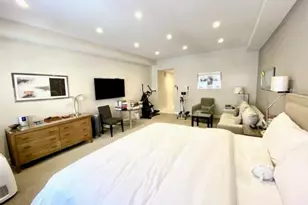 111 E 56th St, New York City, NY 10022 - Photo 3