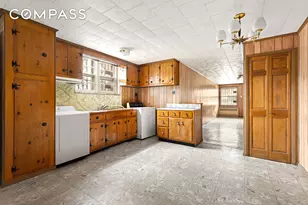 612 17th St, New York City, NY 11218 - Photo 7