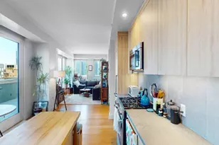 24-16 Queens Plaza S, New York City, NY 11101 - Photo 3