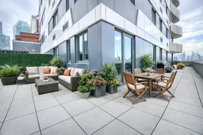 24-16 Queens Plaza S #7B, New York City, NY 11101 - Photo 1