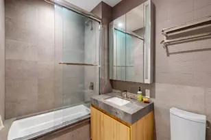 24-16 Queens Plaza S, New York City, NY 11101 - Photo 13