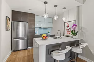 21-45 44th Dr, New York City, NY 11101 - Photo 9