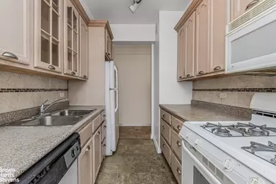 3515 Henry Hudson Parkway #5G, New York City, NY 10463 - Photo 5