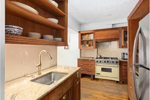 412 E 89th St, New York City, NY 10128 - Photo 9