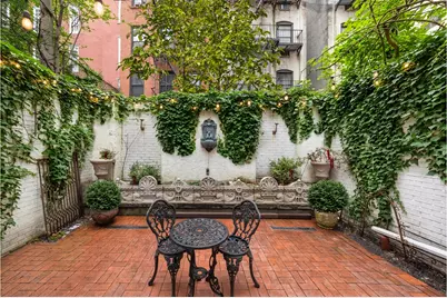 412 E 89th Street, New York City, NY 10128 - Photo 5