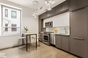 416 W 52nd St, New York City, NY 10019 - Photo 3