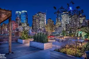 416 W 52nd St, New York City, NY 10019 - Photo 13