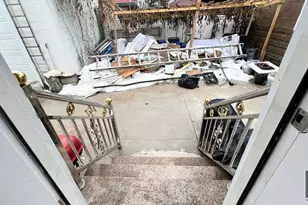 718 E 39th St, New York City, NY 11203 - Photo 13