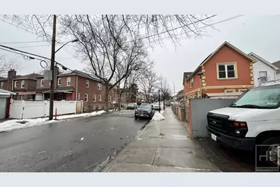 718 E 39th Street #1, Brooklyn, NY 11203 - Photo 17