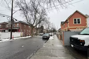 718 E 39th St, New York City, NY 11203 - Photo 17