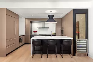 318 E 81st St, New York City, NY 10028 - Photo 3