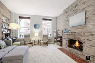 305 W 55th St, New York City, NY 10019 - Photo 1