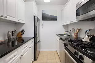 2025 Broadway, New York City, NY 10023 - Photo 3