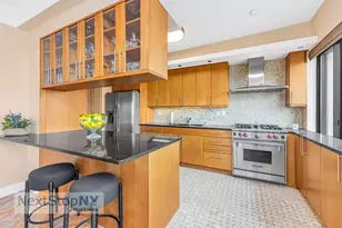 300 E 59th St, New York City, NY 10022 - Photo 5