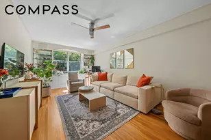 310 W 55th St, New York City, NY 10019 - Photo 1