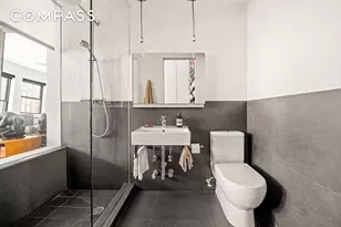 360 W 21st St, New York City, NY 10011 - Photo 5