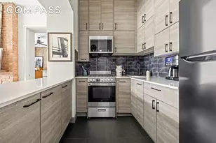 360 W 21st St, New York City, NY 10011 - Photo 3