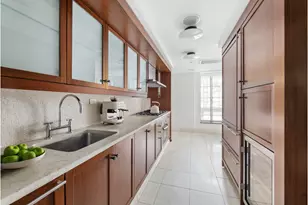 140 E 63rd St, New York City, NY 10065 - Photo 5